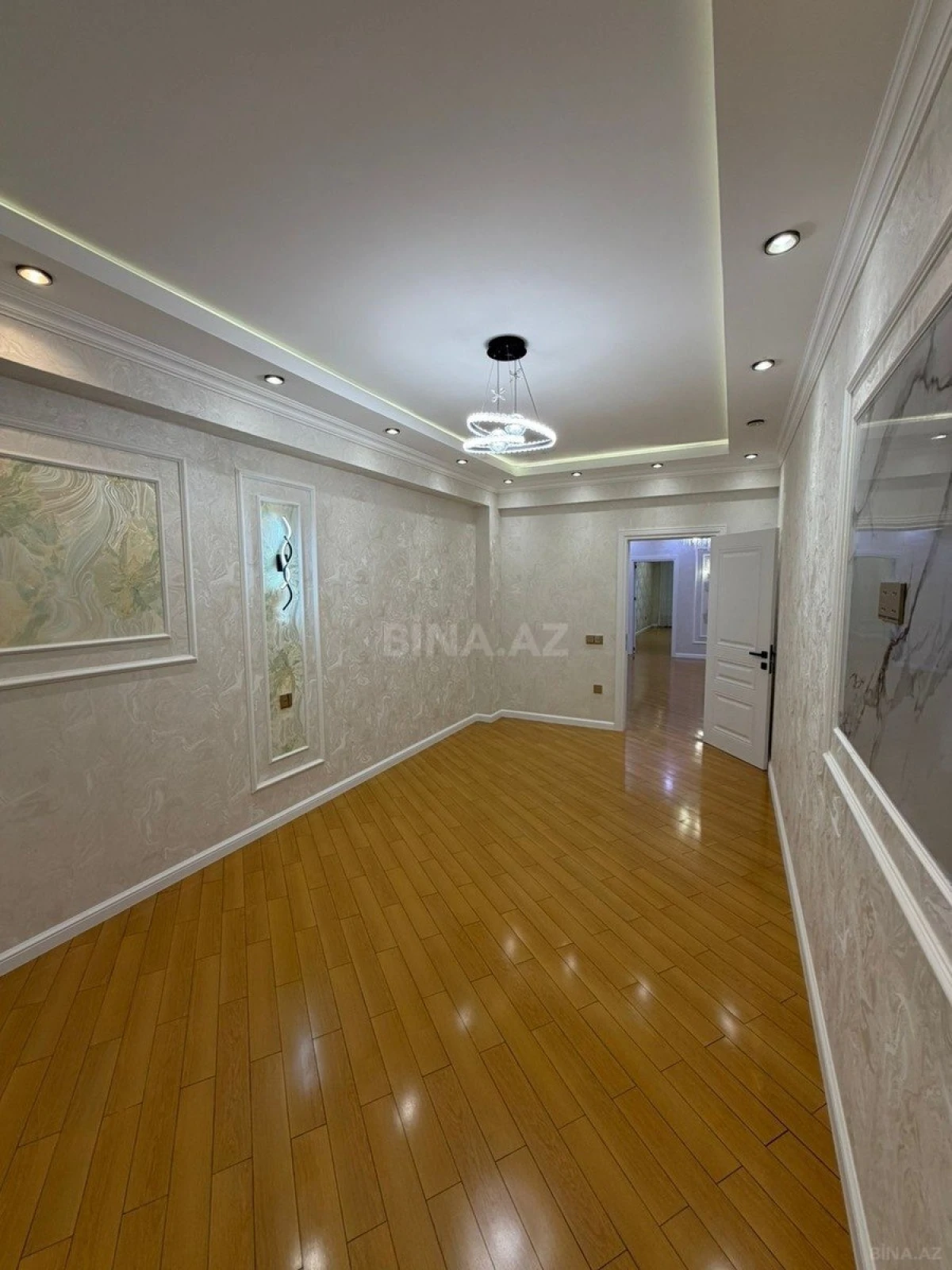 Satılır 3 otaqlı mənzil 150 m²