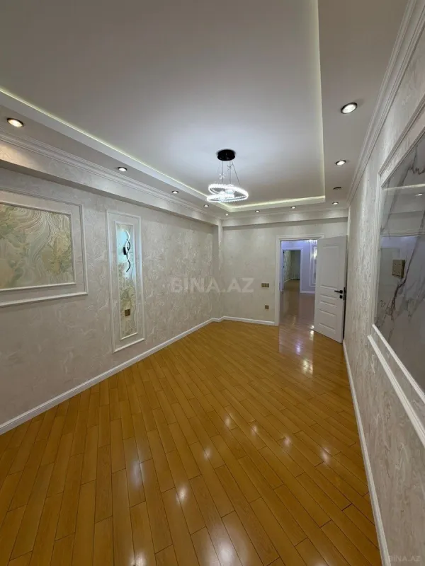 Satılır 3 otaqlı mənzil 150 m²