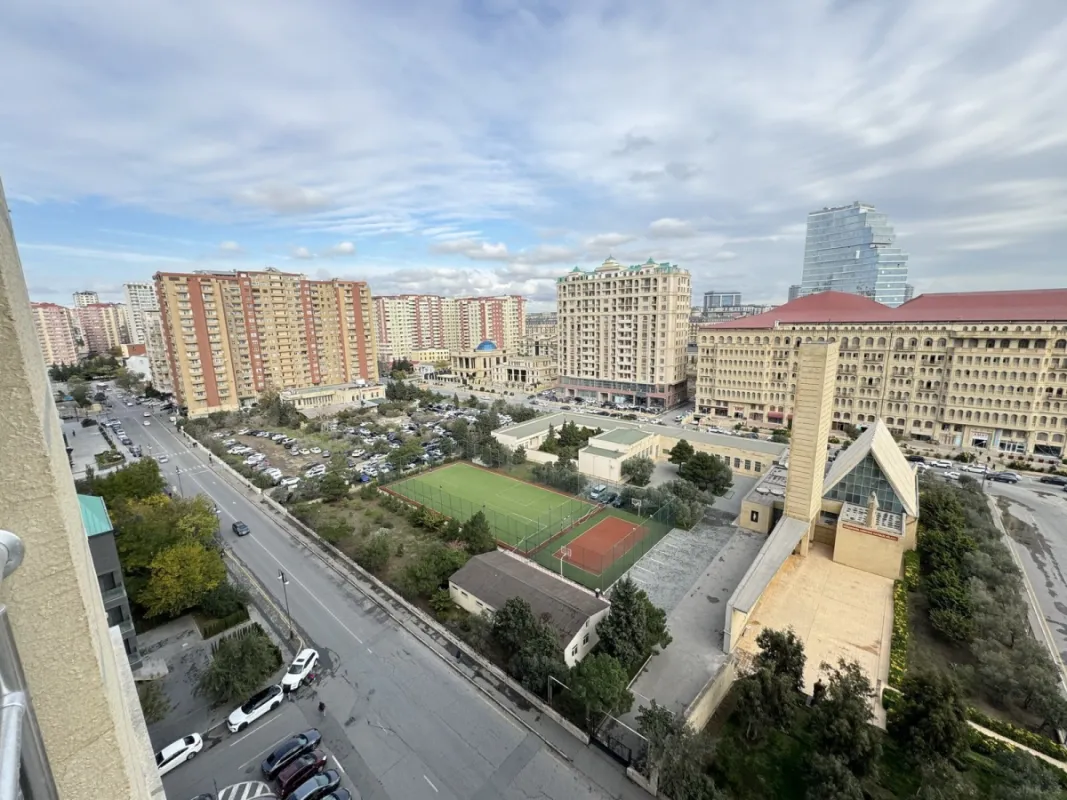 Satılır 2 otaqlı mənzil 120 m²