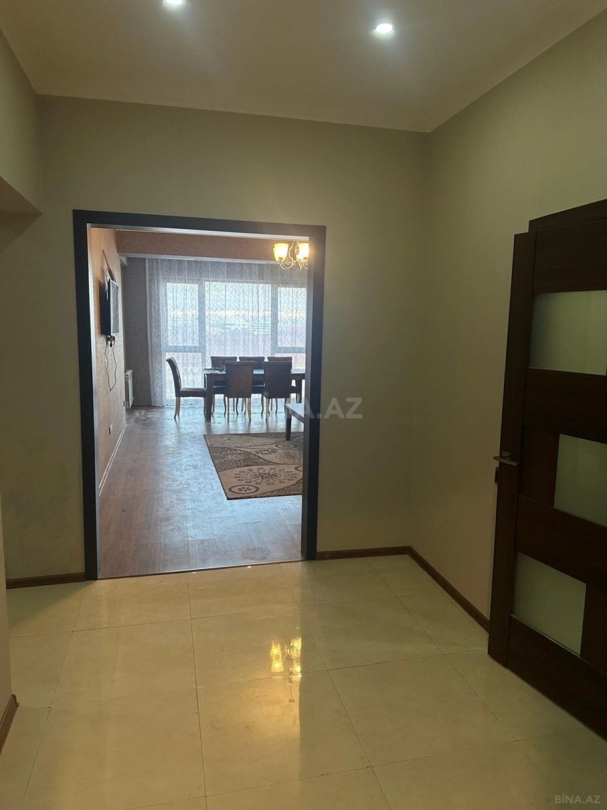 Satılır 2 otaqlı mənzil 120 m²
