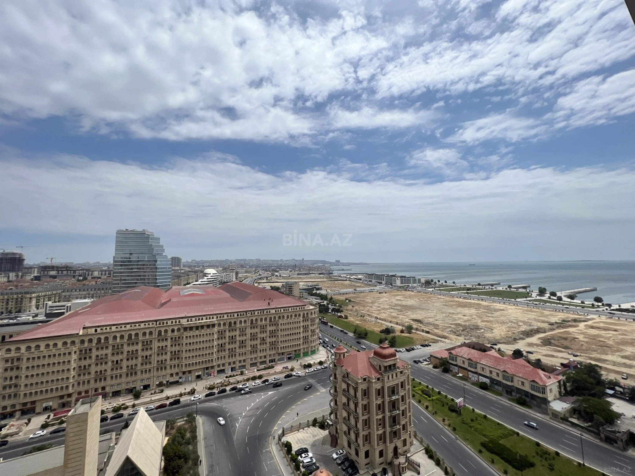 Satılır 2 otaqlı mənzil 120 m²