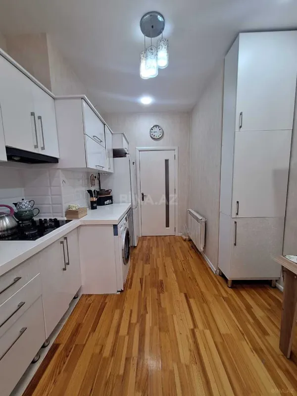 Satılır 3 otaqlı mənzil 82 m²