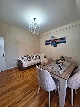 Satılır 3 otaqlı mənzil 82 m²