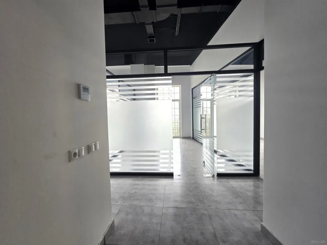 Satılır 4 otaqlı ofis 110 m²
