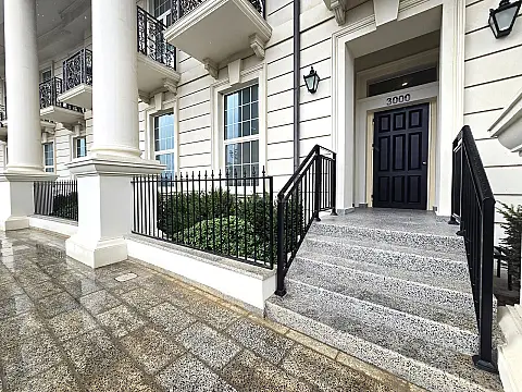 Satılır 4 otaqlı ofis 110 m²