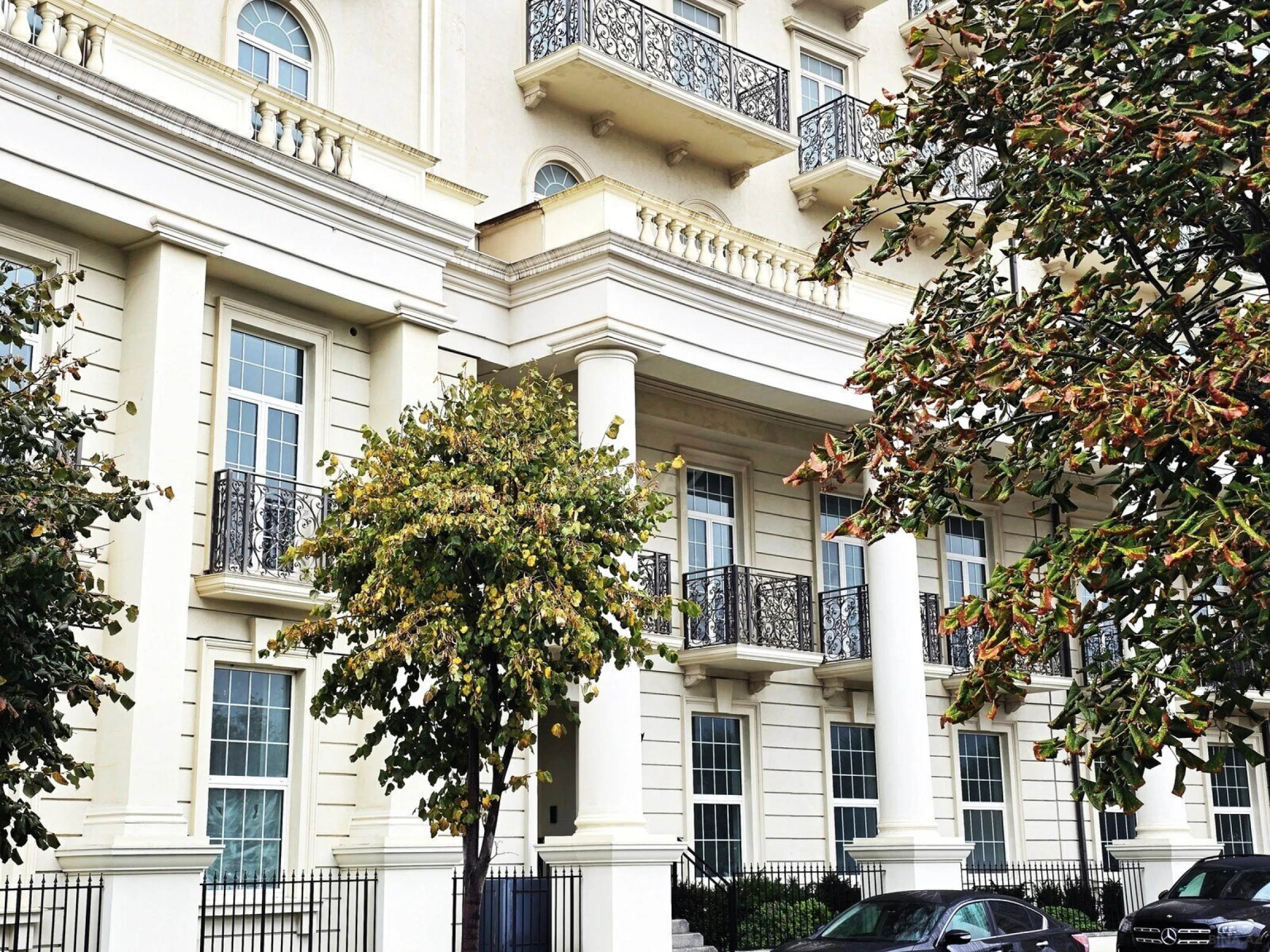 Satılır 4 otaqlı ofis 110 m²