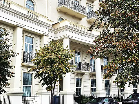 Satılır 4 otaqlı ofis 110 m²