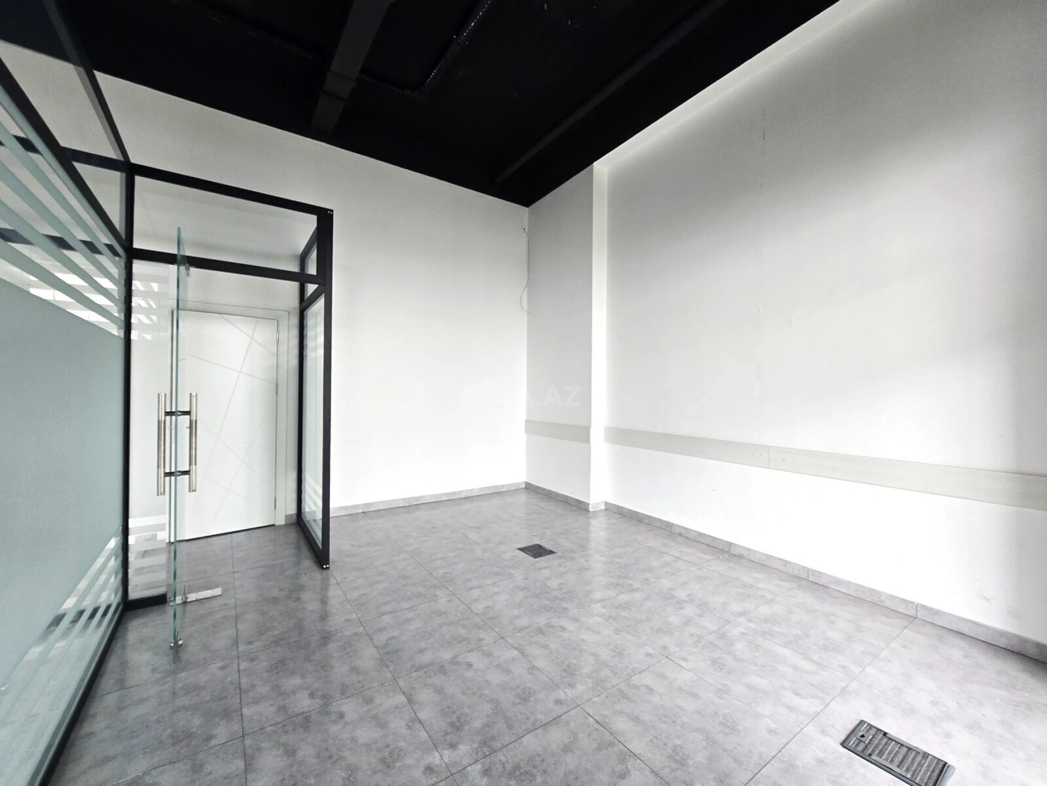 Satılır 4 otaqlı ofis 110 m²