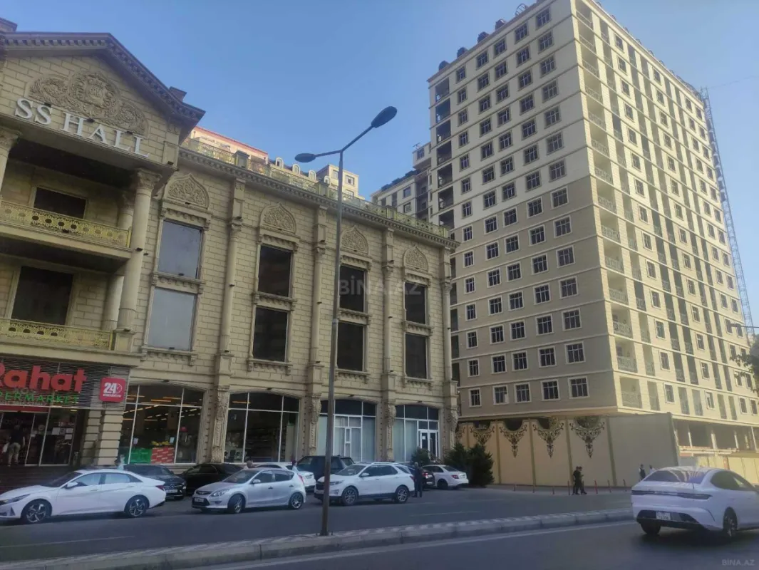 Satılır 3 otaqlı mənzil 141 m²