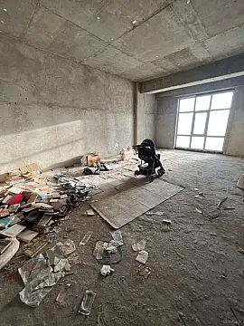 Satılır 3 otaqlı mənzil 141 m²