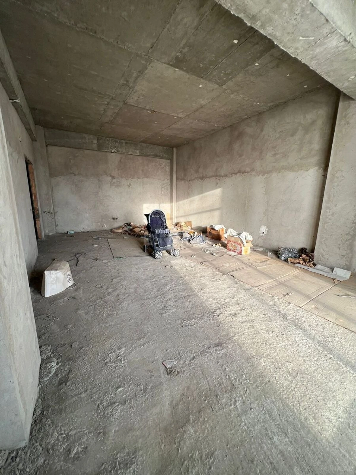 Satılır 3 otaqlı mənzil 141 m²