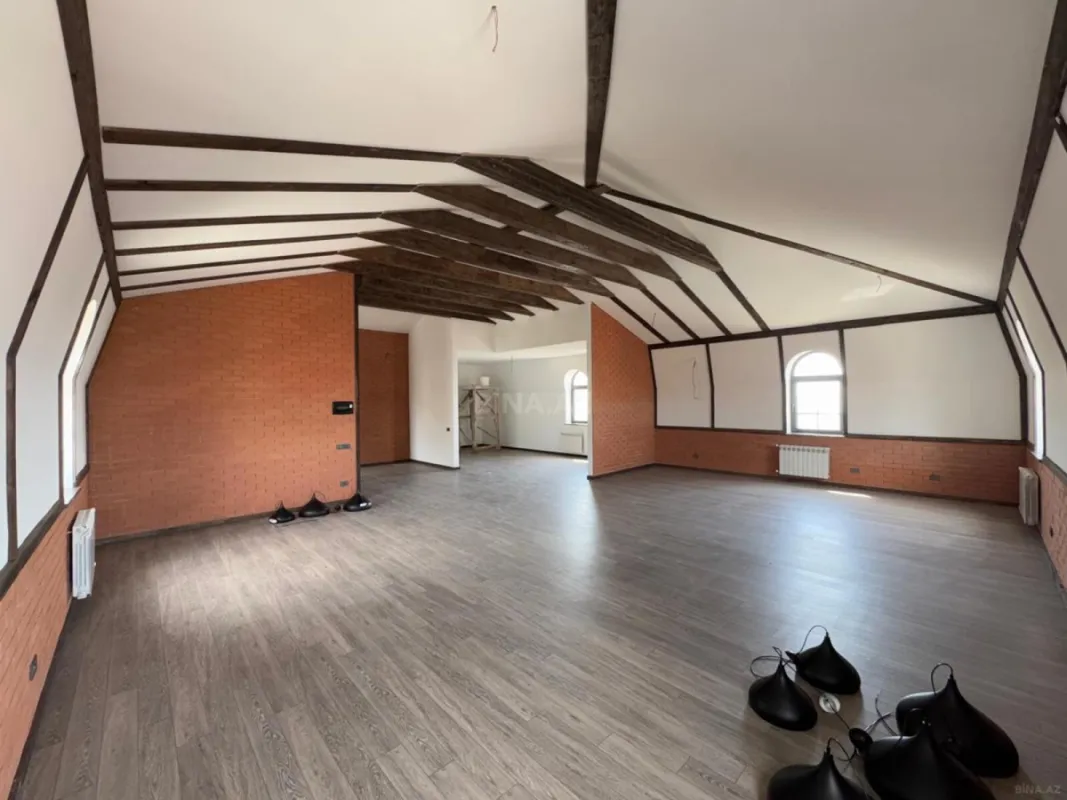 Satılır 6 otaqlı həyət evi 450 m²