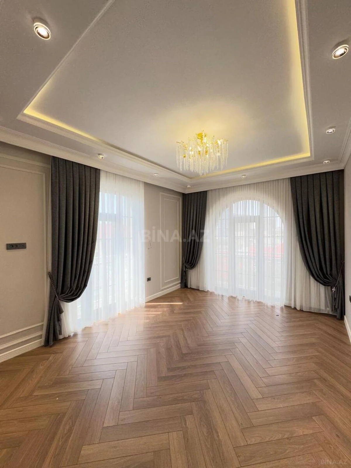 Satılır 6 otaqlı həyət evi 450 m²
