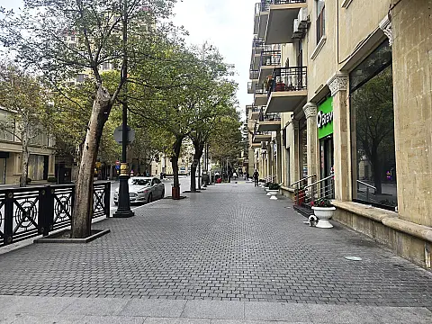 Satılır obyekt 70 m²