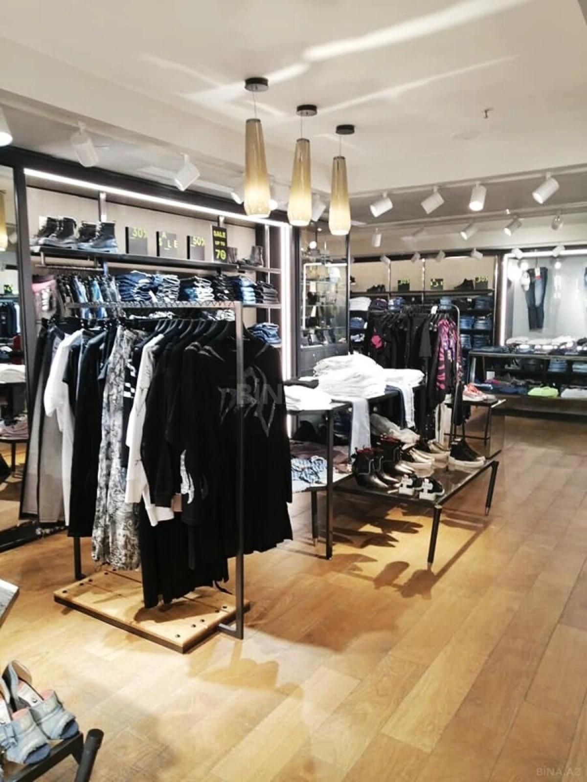 Satılır obyekt 70 m²