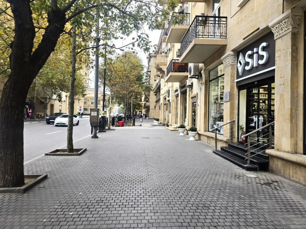 Satılır obyekt 70 m²