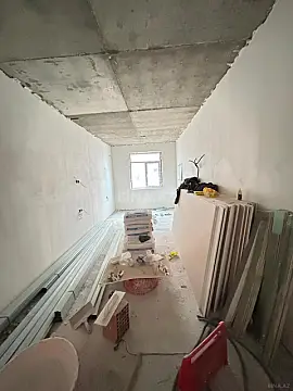 Satılır 3 otaqlı mənzil 135 m²