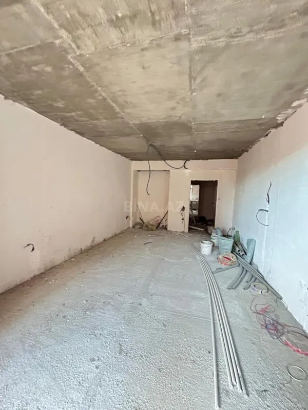 Satılır 3 otaqlı mənzil 135 m²