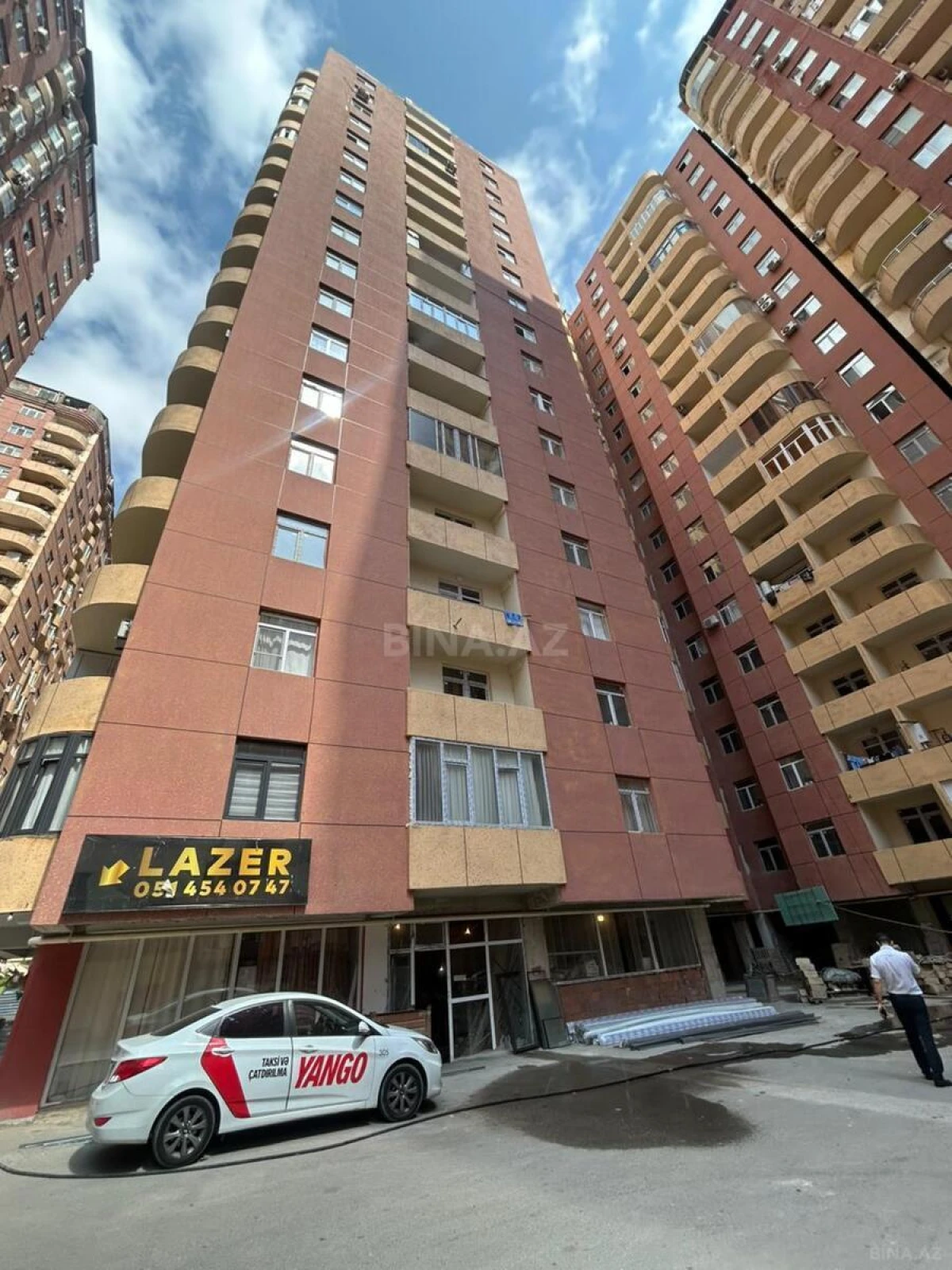 Satılır 3 otaqlı mənzil 135 m²
