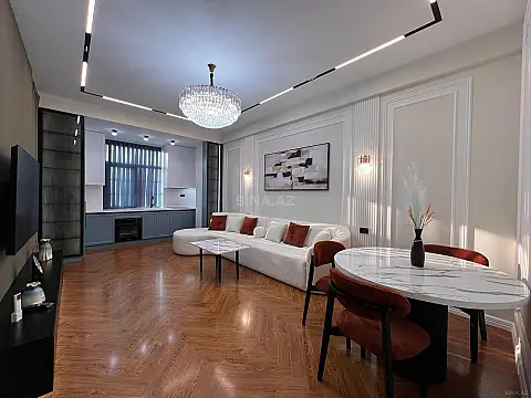 Kirayə verilir 2 otaqlı mənzil 68 m²