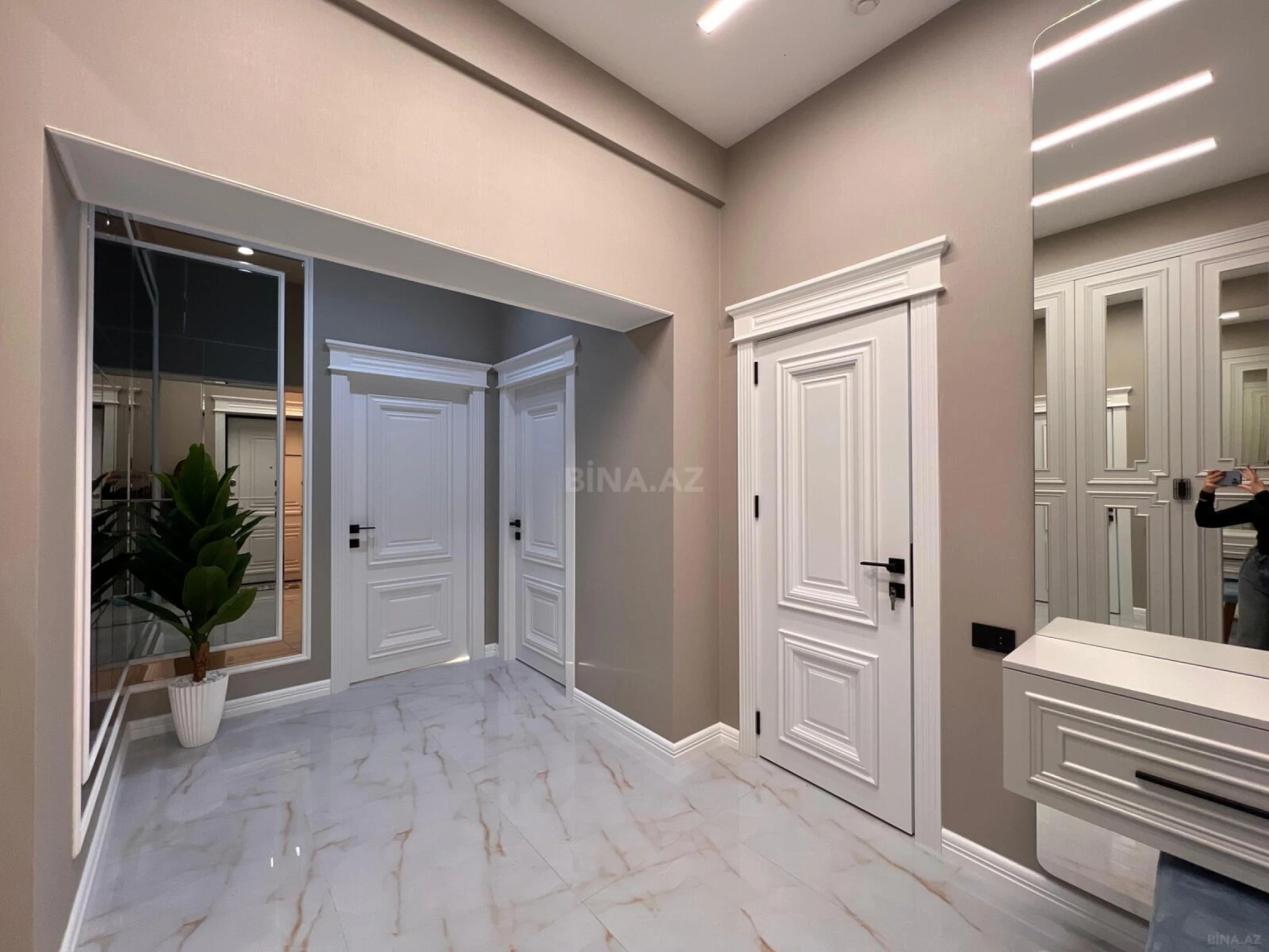 Kirayə verilir 2 otaqlı mənzil 68 m²