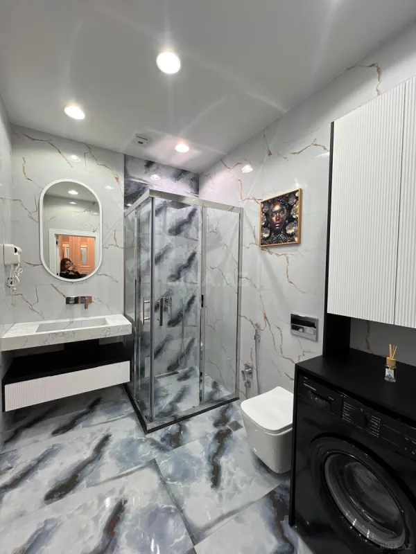 Kirayə verilir 2 otaqlı mənzil 68 m²