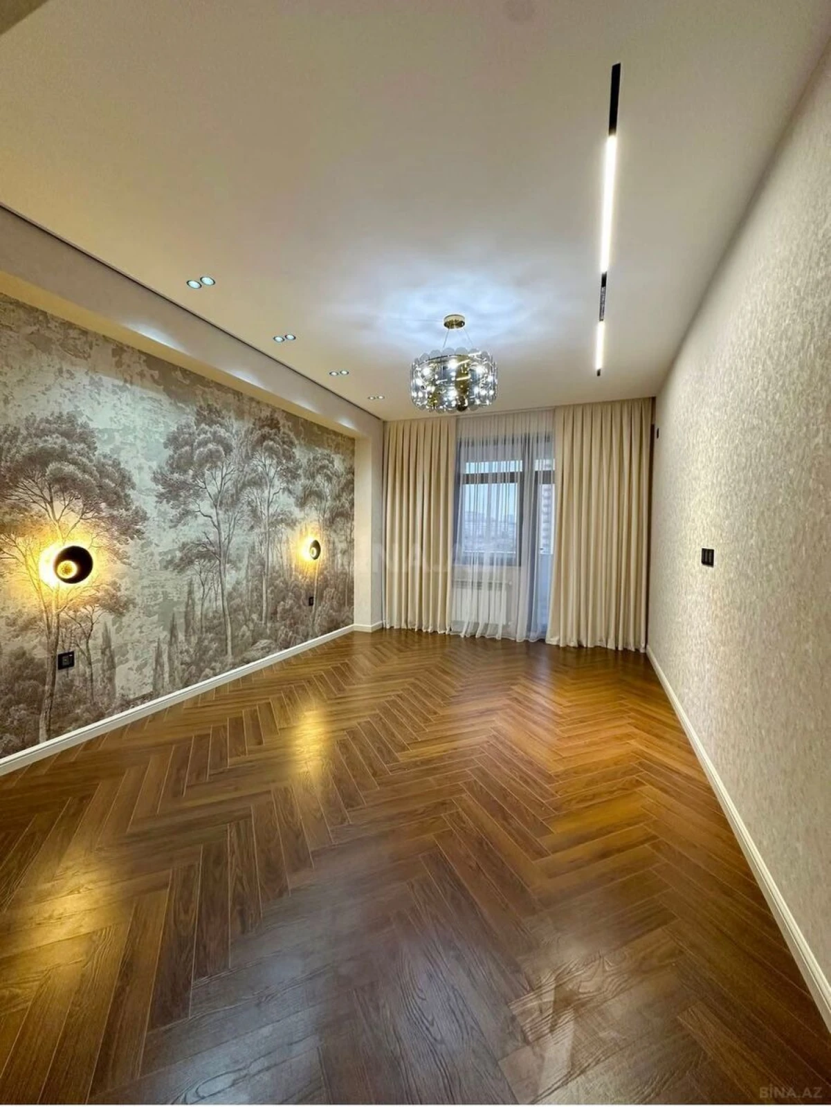Satılır 3 otaqlı mənzil 141 m²