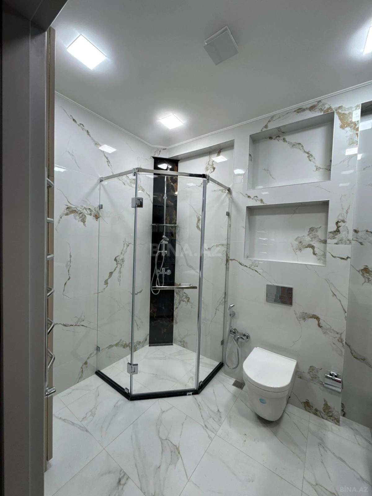 Kirayə verilir 2 otaqlı mənzil 80 m²