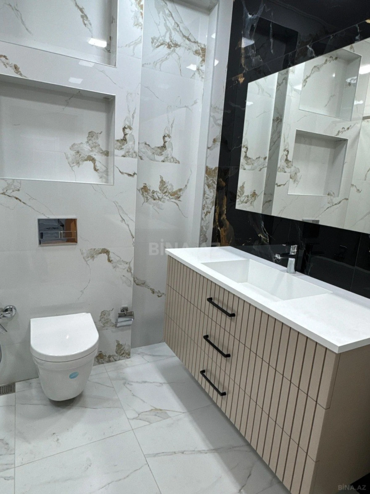 Kirayə verilir 2 otaqlı mənzil 80 m²