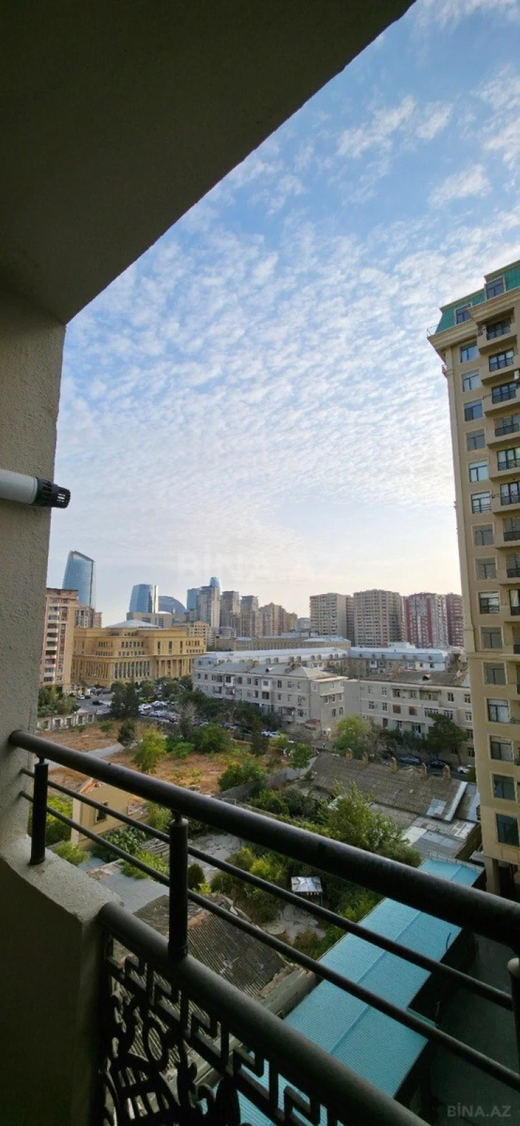 Kirayə verilir 2 otaqlı mənzil 80 m²