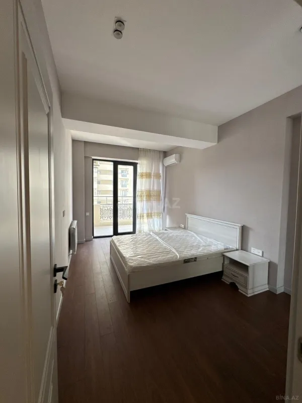 Kirayə verilir 2 otaqlı mənzil 80 m²