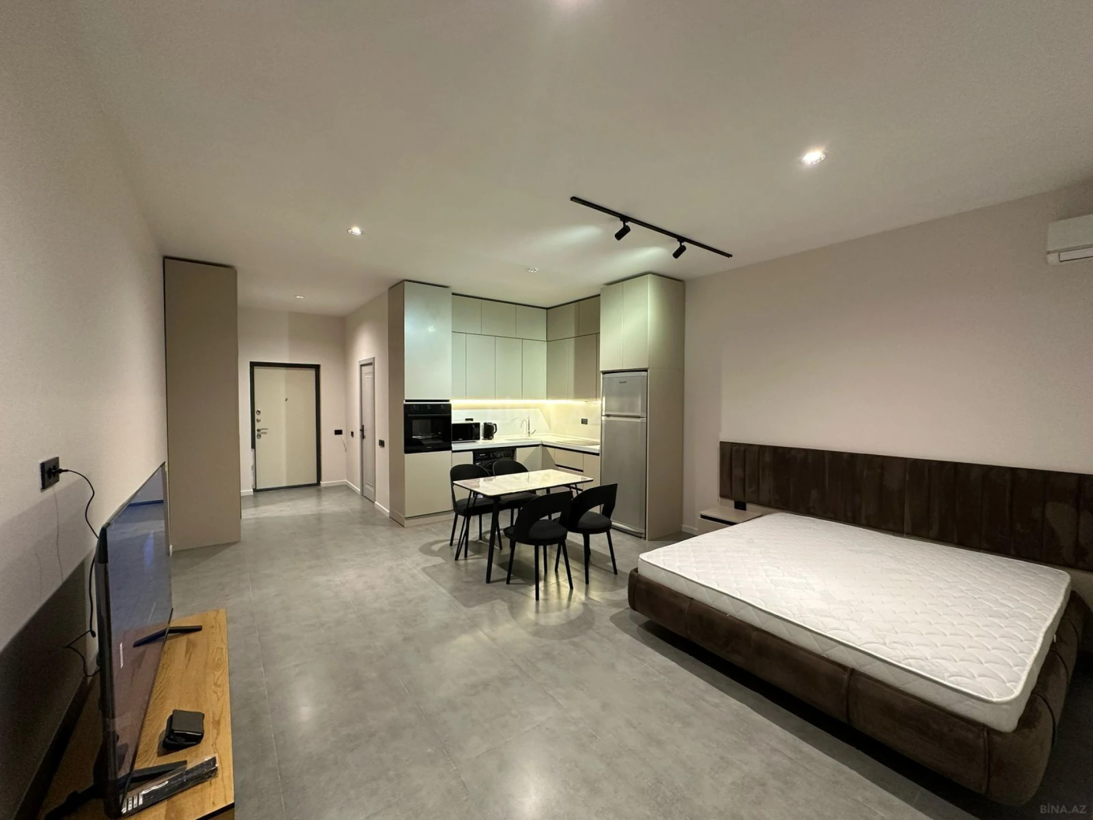 Satılır 1 otaqlı mənzil 58 m²