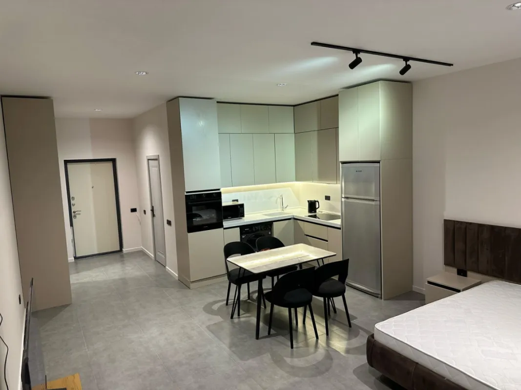 Satılır 1 otaqlı mənzil 58 m²
