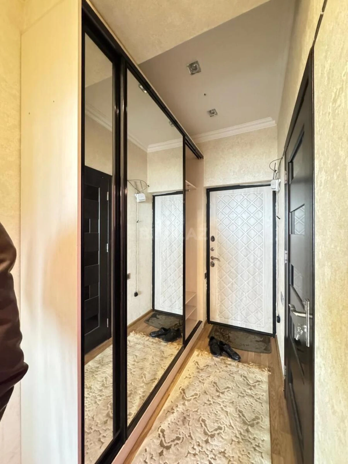 Kirayə verilir 2 otaqlı mənzil 60 m²