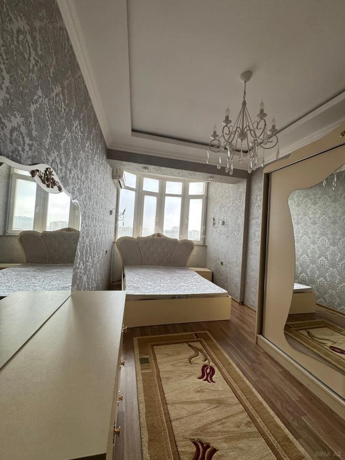 Kirayə verilir 2 otaqlı mənzil 60 m²