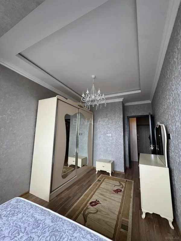 Kirayə verilir 2 otaqlı mənzil 60 m²