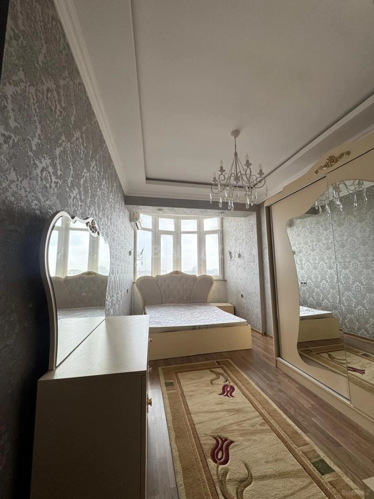 Kirayə verilir 2 otaqlı mənzil 60 m²