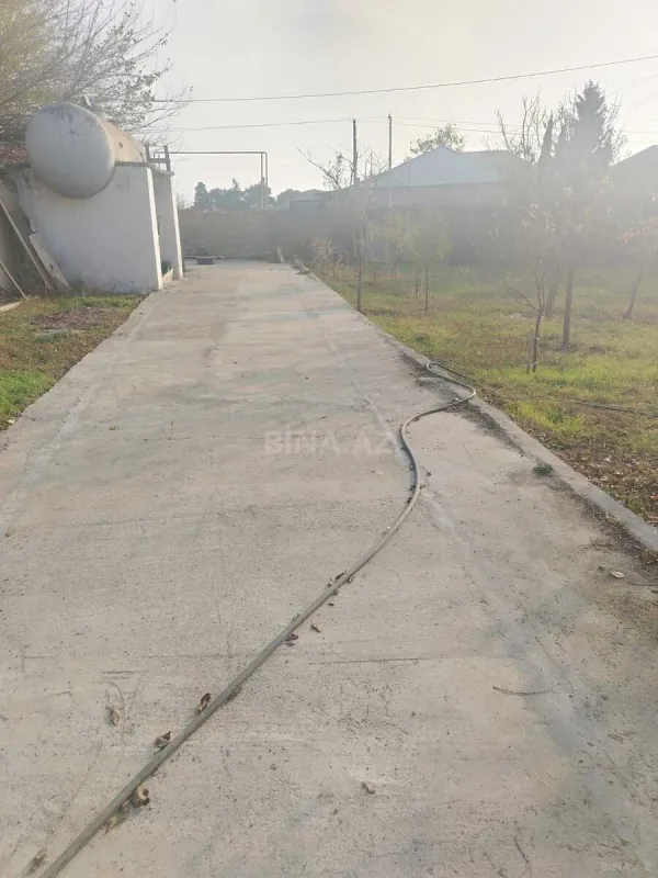 Satılır 6 otaqlı həyət evi 280 m²