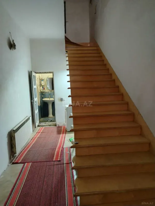 Satılır 6 otaqlı həyət evi 280 m²