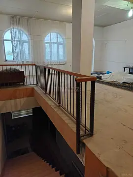Satılır 6 otaqlı həyət evi 280 m²