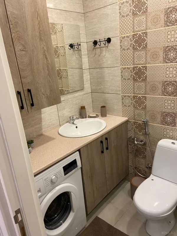 Kirayə verilir 2 otaqlı mənzil 65 m²