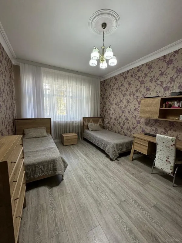 Kirayə verilir 3 otaqlı mənzil 120 m²