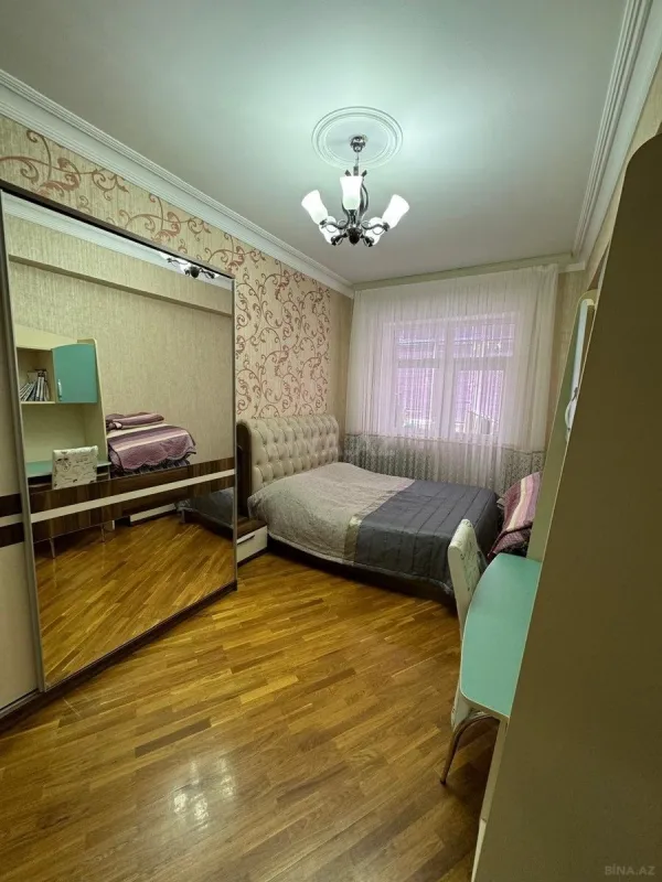 Kirayə verilir 3 otaqlı mənzil 120 m²