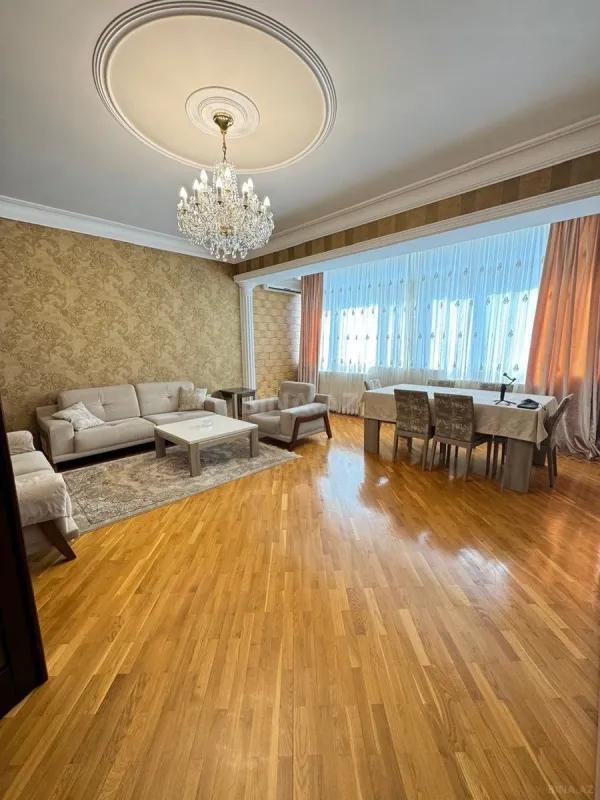 Kirayə verilir 3 otaqlı mənzil 120 m²