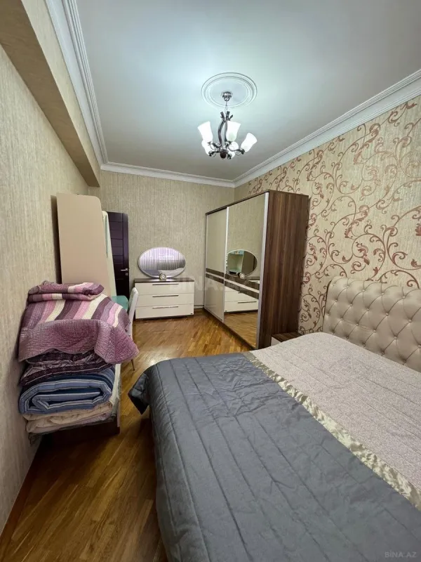 Kirayə verilir 3 otaqlı mənzil 120 m²