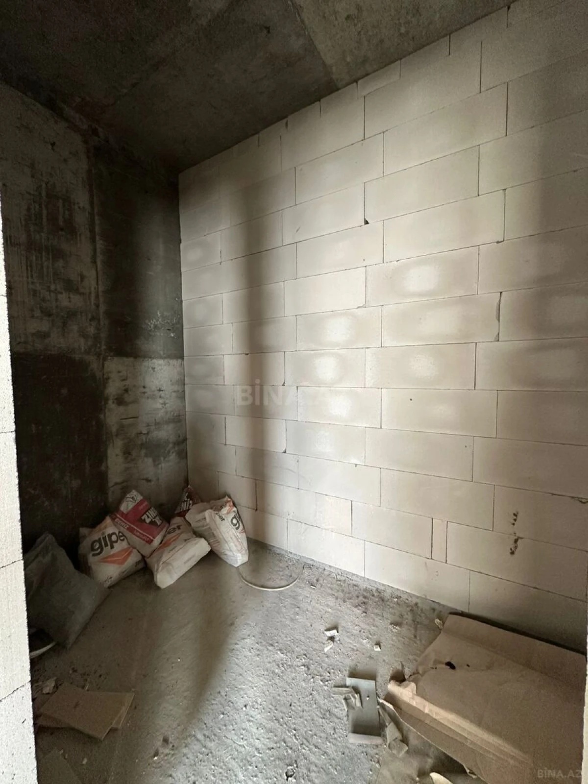 Satılır 3 otaqlı mənzil 125 m²