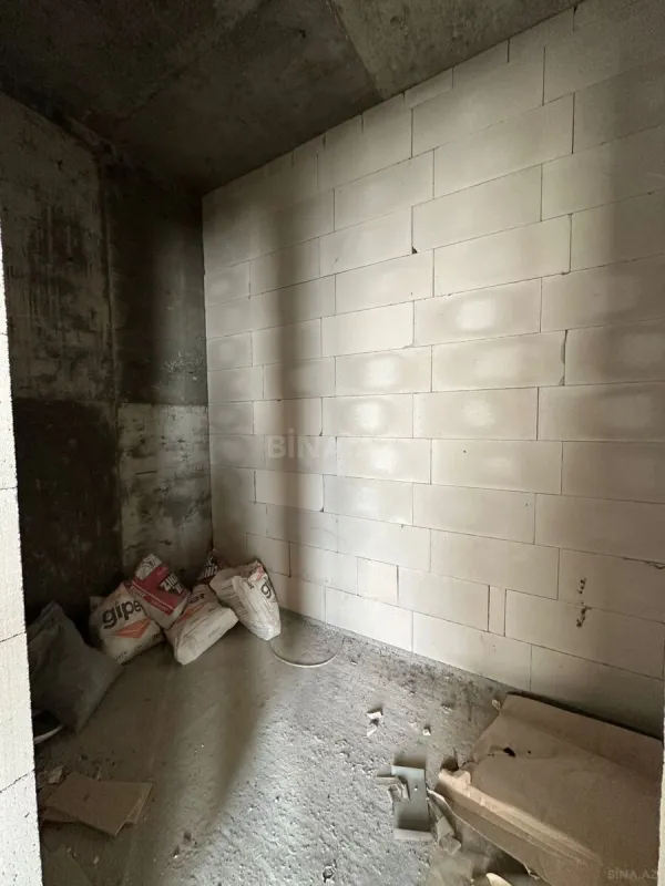 Satılır 3 otaqlı mənzil 125 m²