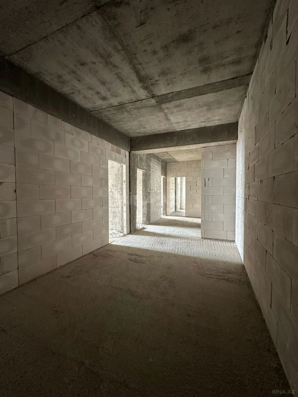 Satılır 3 otaqlı mənzil 125 m²