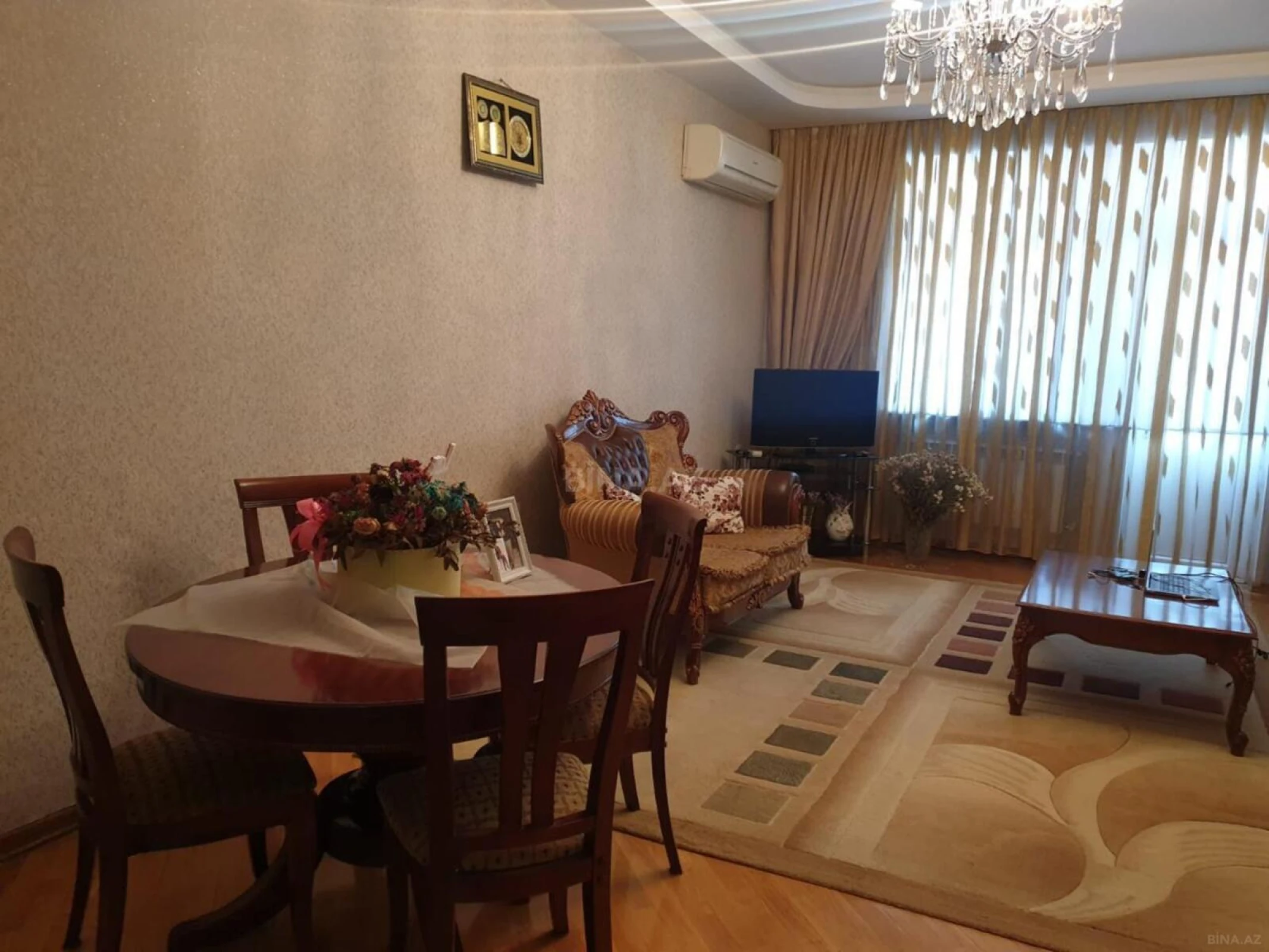 Satılır 3 otaqlı mənzil 118 m²