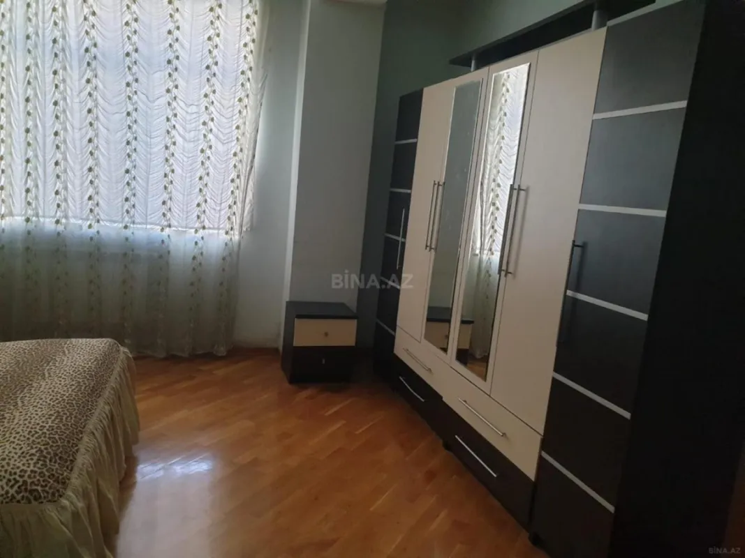 Satılır 3 otaqlı mənzil 118 m²